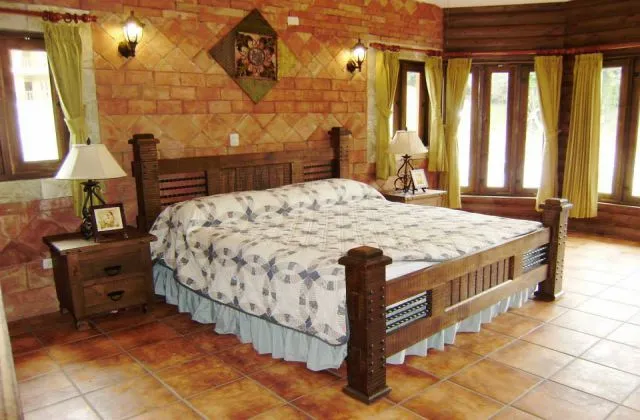 Rancho Las Guazaras jarabacoa chambre 1 grand lit